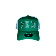 Load image into Gallery viewer, &quot;FRIENDS &amp; FAMILY&quot; TRUCKER HAT - KELLY GREEN
